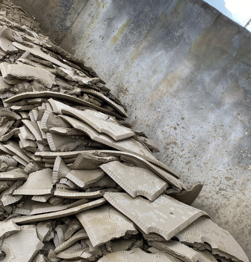 壓濾機(jī)-洗沙行業(yè)-泥餅圖片 壓濾機(jī)-洗沙行業(yè)-泥餅圖片